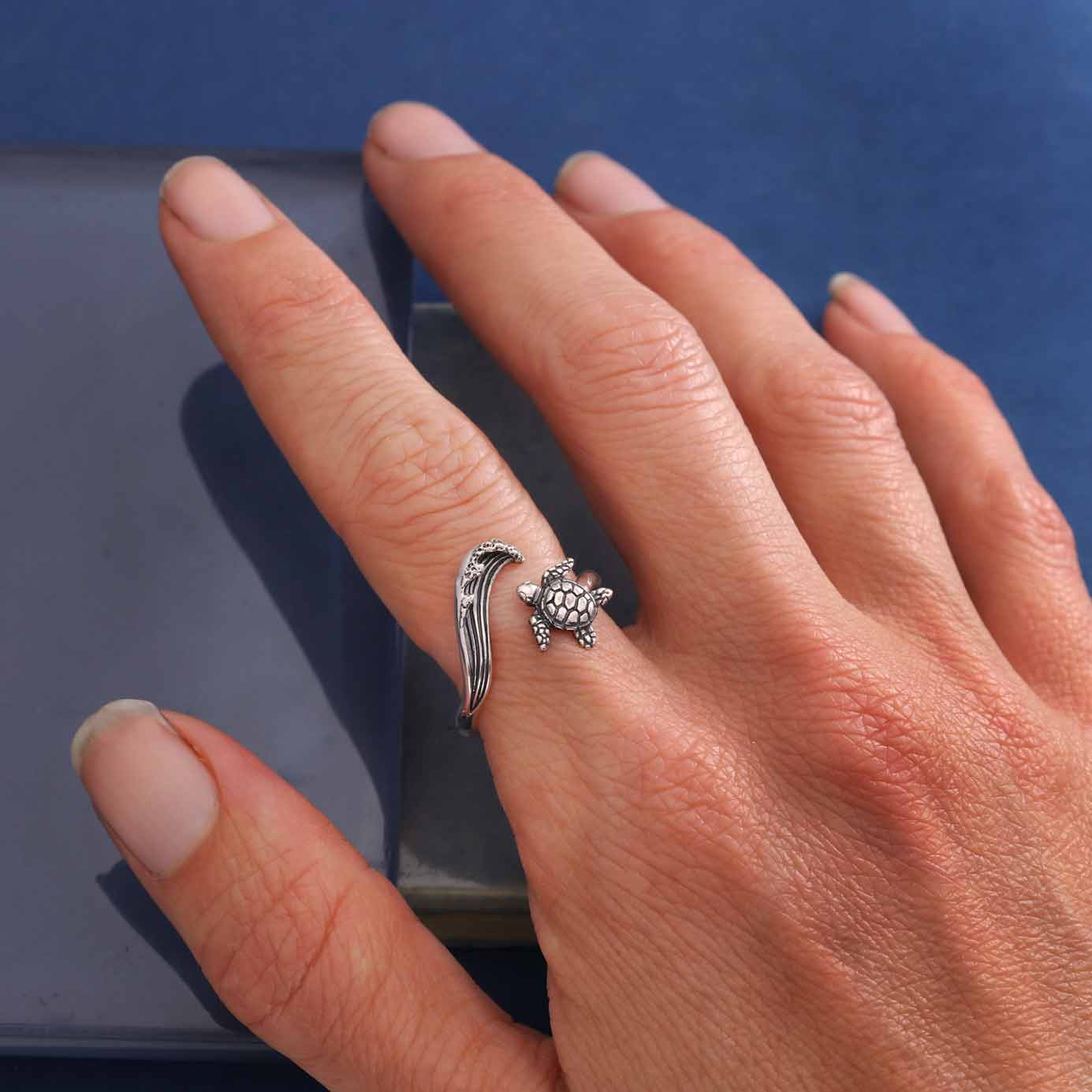 Sterling Silver Sea Turtle & Wave Adjustable Ring: Sterling Silver