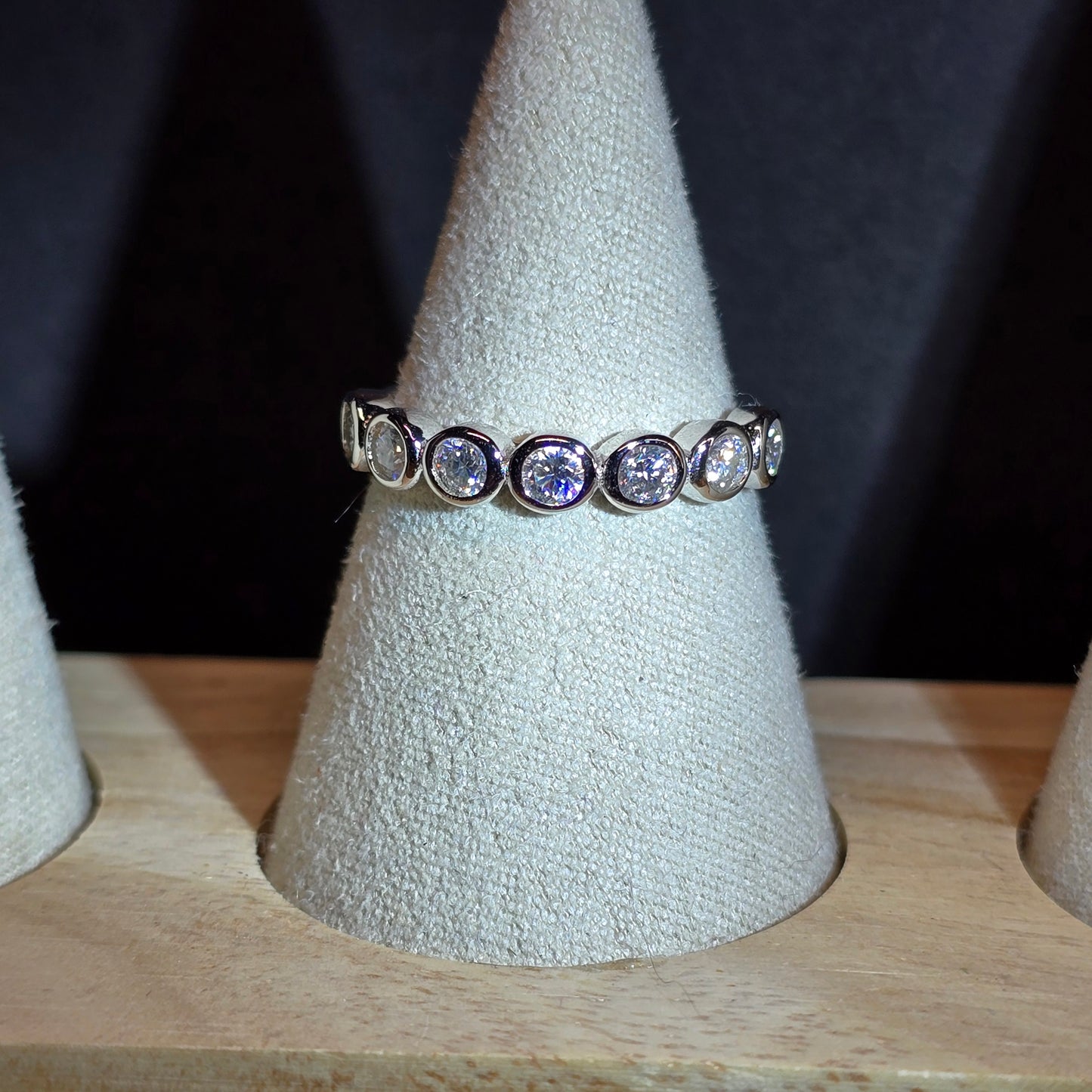 S925 Bezel Set Moissanite Ring