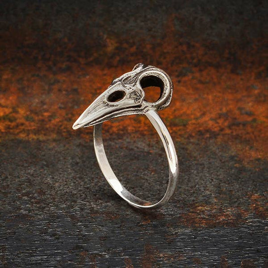 Raven Skull Ring: Sterling Silver / 10
