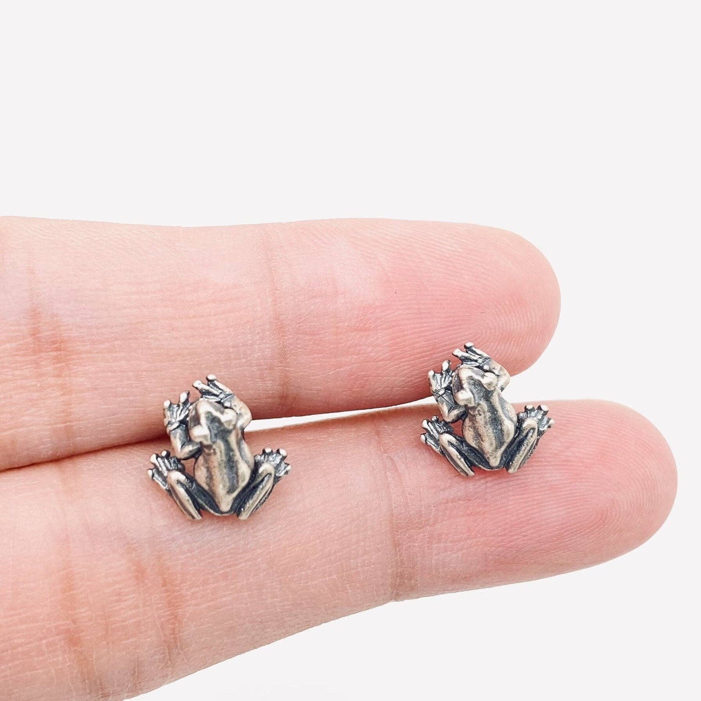 S925 Sterling Silver Vintage Frog Ear Studs: 1 pair