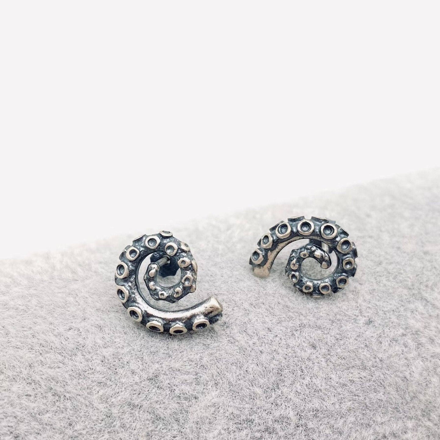 S925 Sterling Silver Octopus Claw Tentacle Ear Studs