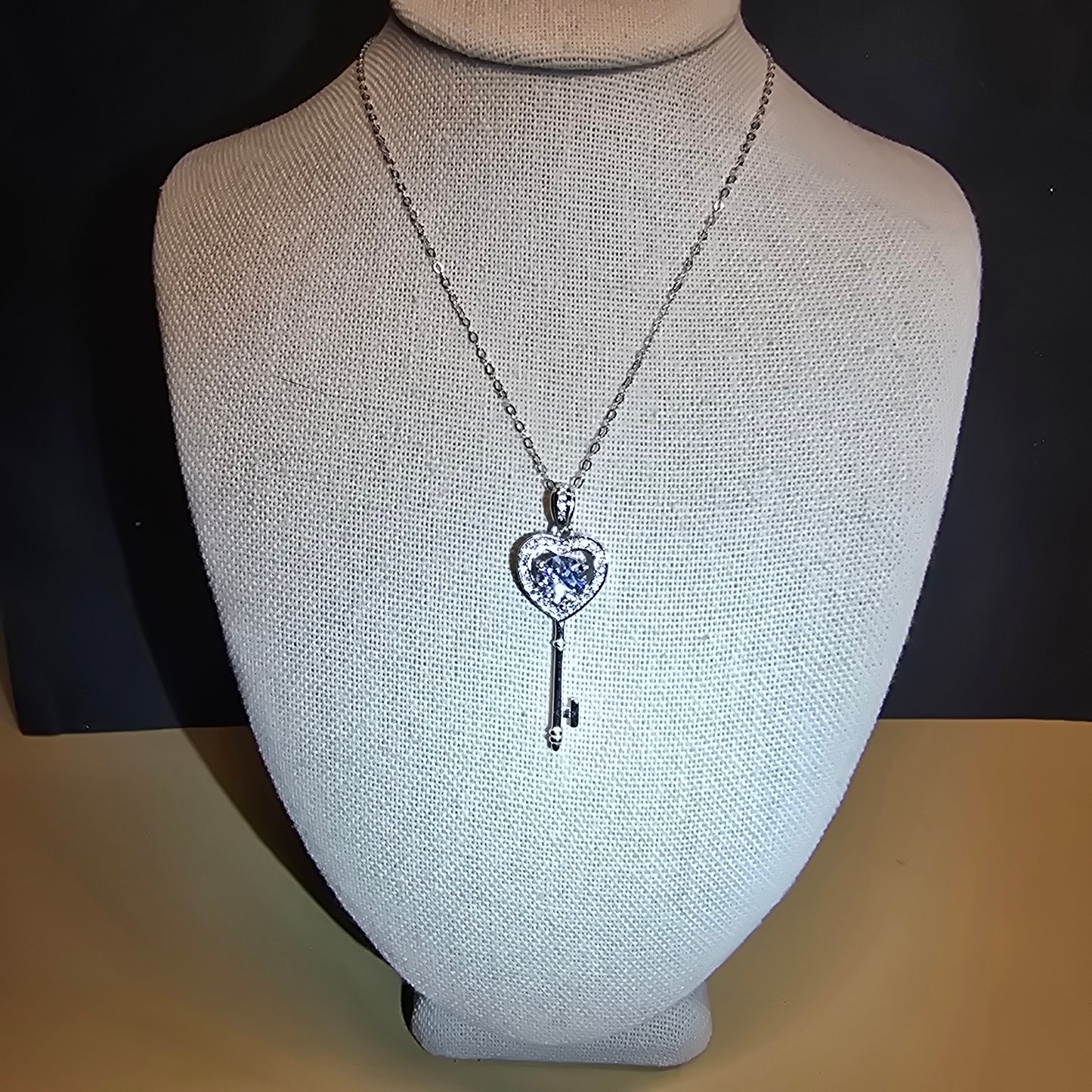 S925 Moissanite Key Design Pendant
